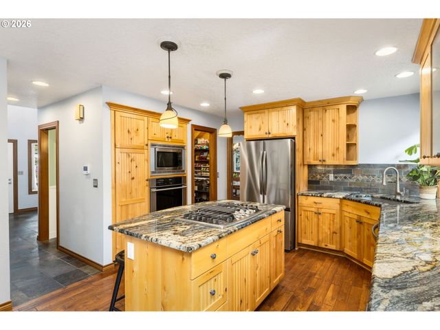 5481 Windsor Ter, West Linn, OR 97068