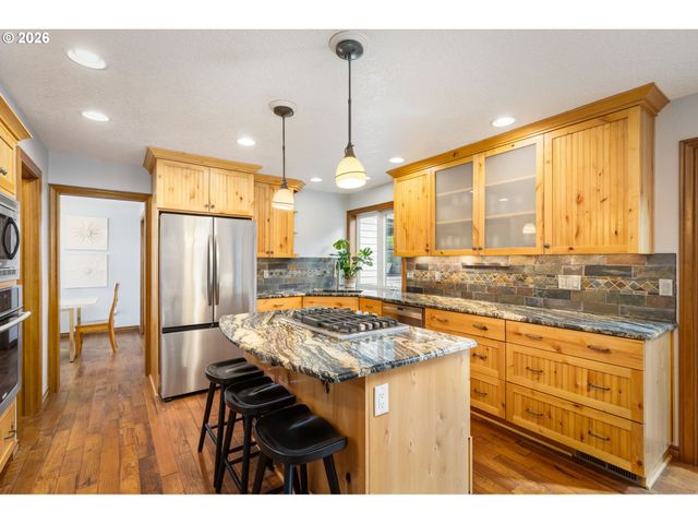 5481 Windsor Ter, West Linn, OR 97068