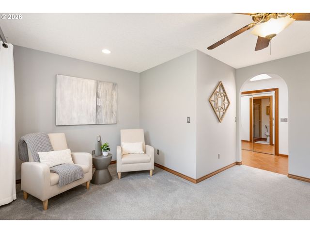 5481 Windsor Ter, West Linn, OR 97068