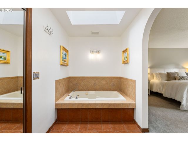 5481 Windsor Ter, West Linn, OR 97068