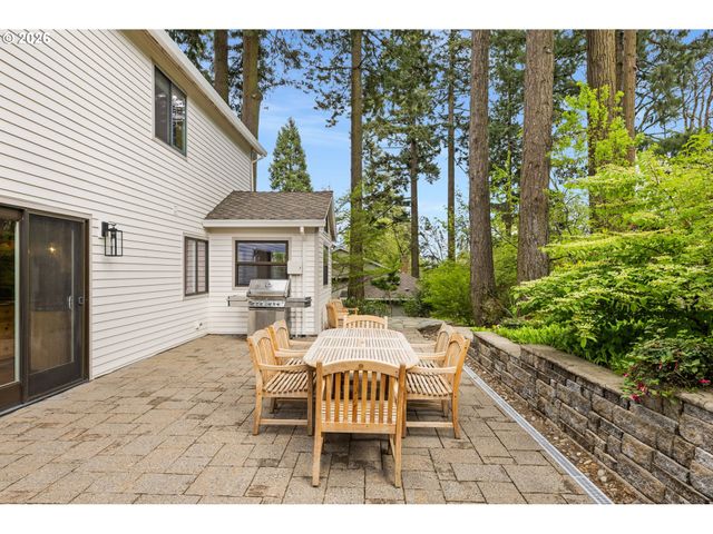 5481 Windsor Ter, West Linn, OR 97068