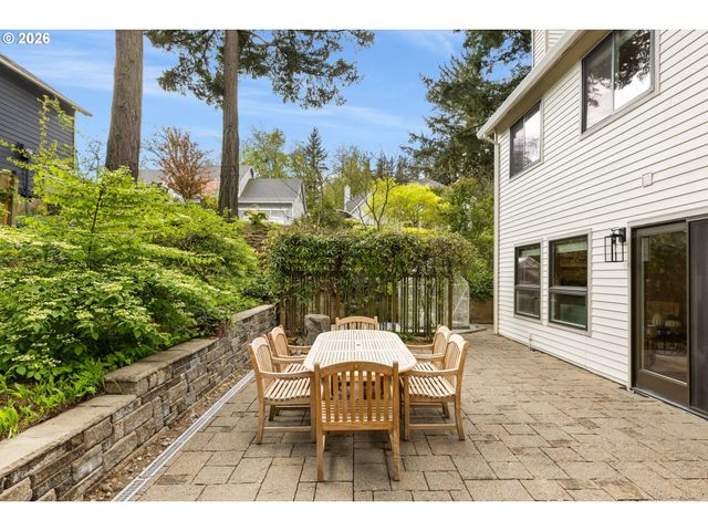 5481 Windsor Ter, West Linn, OR 97068