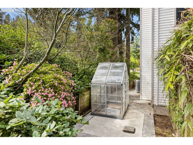 5481 Windsor Ter, West Linn, OR 97068