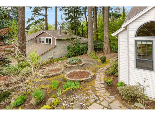 5481 Windsor Ter, West Linn, OR 97068