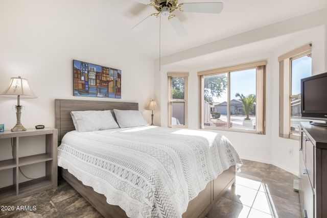 10806 W VENTANA Drive E, Peoria, AZ 85373