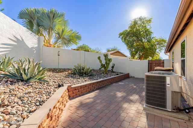 10806 W VENTANA Drive E, Peoria, AZ 85373