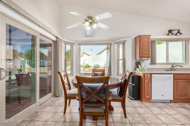 10806 W VENTANA Drive E, Peoria, AZ 85373