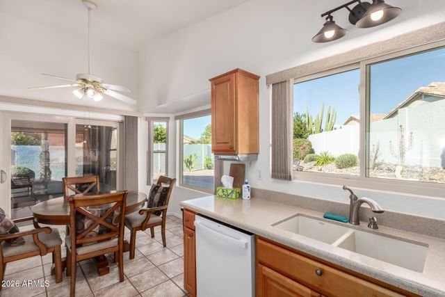 10806 W VENTANA Drive E, Peoria, AZ 85373