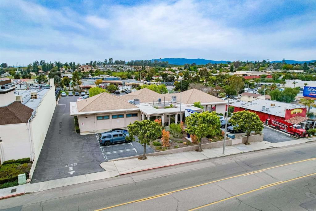 1035 S Main Avenue, Fallbrook, CA 92028 — photo 4