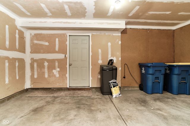 14313 Harrison Parkway, Fishers, IN 46038