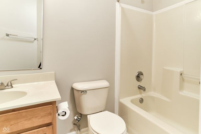 14313 Harrison Parkway, Fishers, IN 46038