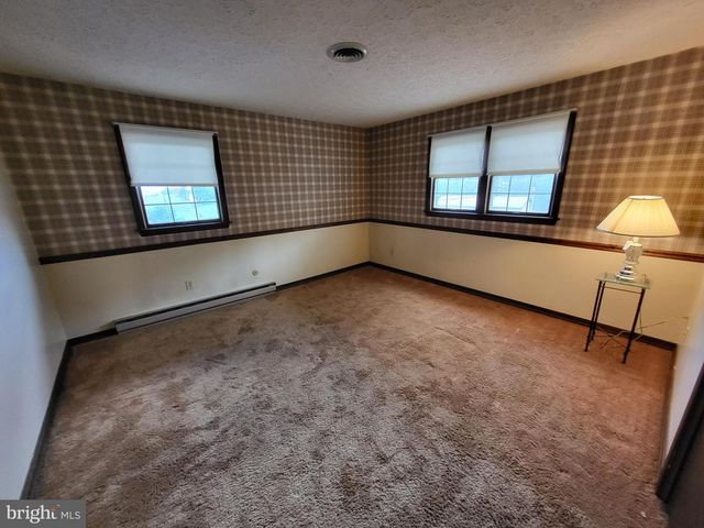 6540 MOUNTAIN DR, Chambersburg, PA 17202