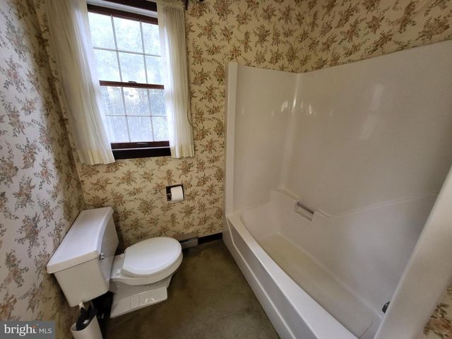 6540 MOUNTAIN DR, Chambersburg, PA 17202
