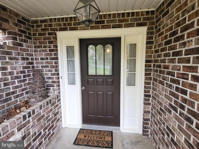 6540 MOUNTAIN DR, Chambersburg, PA 17202