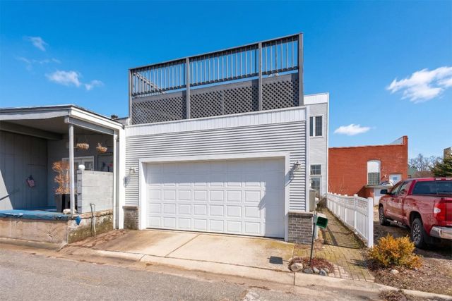 128 River Street, Elk Rapids, MI 49629