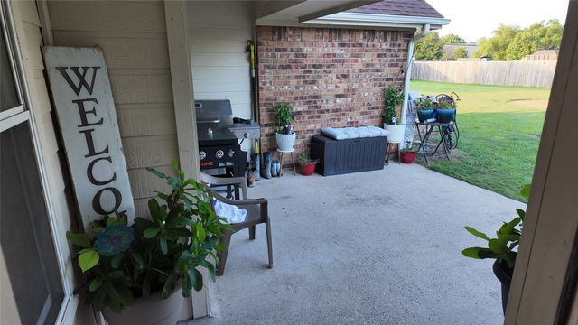 354 Geren Drive, Lavon, TX 75166