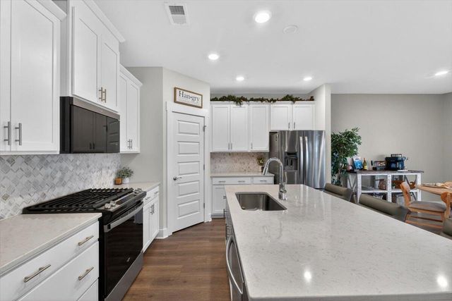 318 Calm Water Way, Summerville, SC 29486