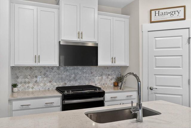 318 Calm Water Way, Summerville, SC 29486
