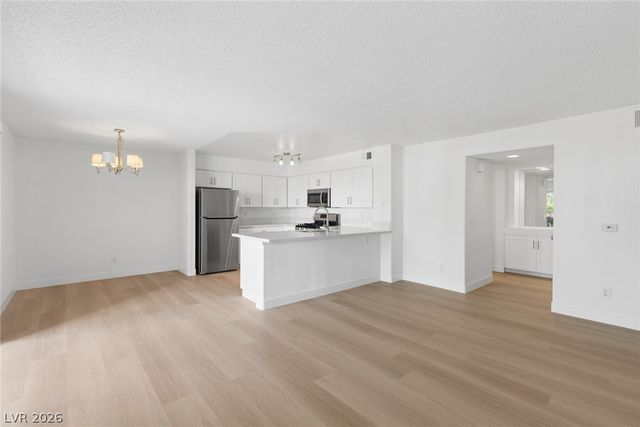 7901 Ryandale Circle 102, Las Vegas, NV 89145