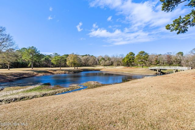 569 Fairburn Court NW, Calabash, NC 28467