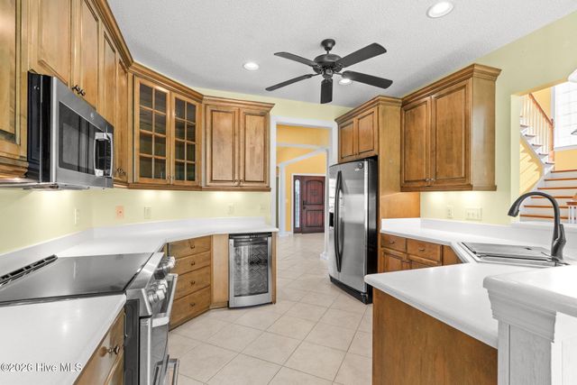 569 Fairburn Court NW, Calabash, NC 28467