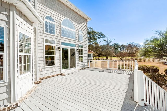 569 Fairburn Court NW, Calabash, NC 28467