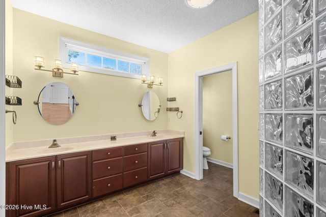 569 Fairburn Court NW, Calabash, NC 28467