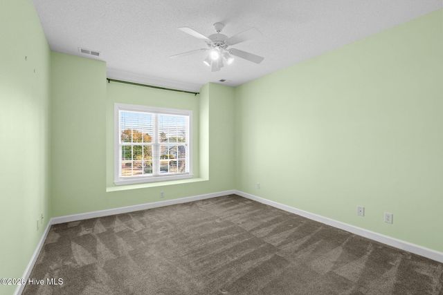 569 Fairburn Court NW, Calabash, NC 28467