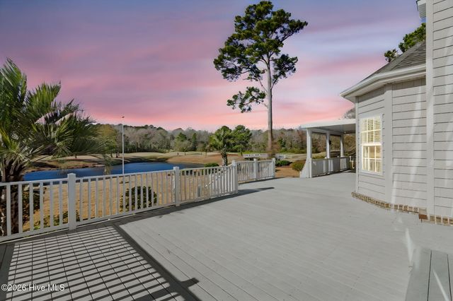 569 Fairburn Court NW, Calabash, NC 28467