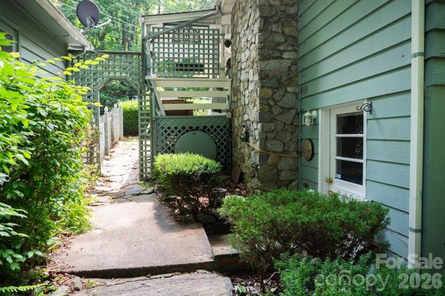 104 Ash Drive, Maggie Valley, NC 28751