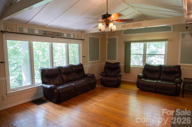 104 Ash Drive, Maggie Valley, NC 28751