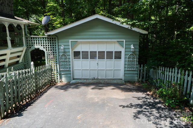 104 Ash Drive, Maggie Valley, NC 28751