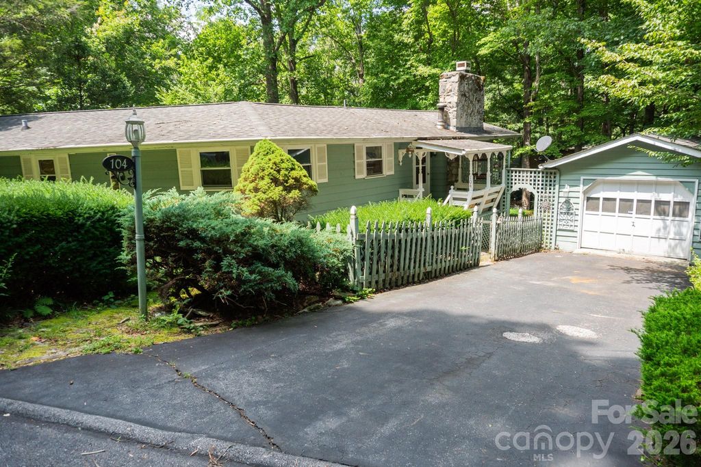104 Ash Drive, Maggie Valley, NC 28751