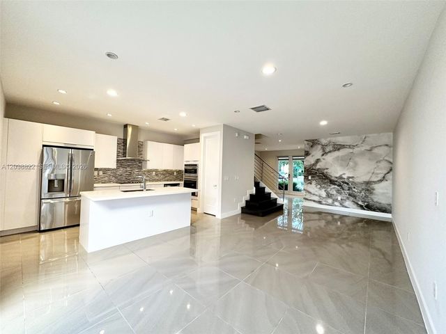10560 NW 63rd Terrace, Doral, FL 33178