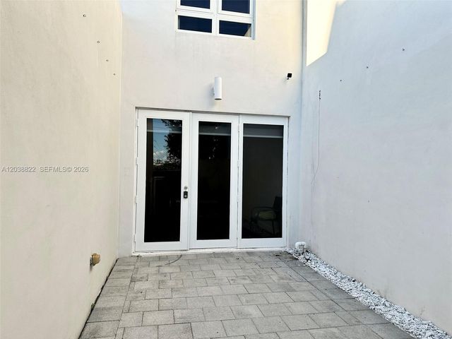 10560 NW 63rd Terrace, Doral, FL 33178