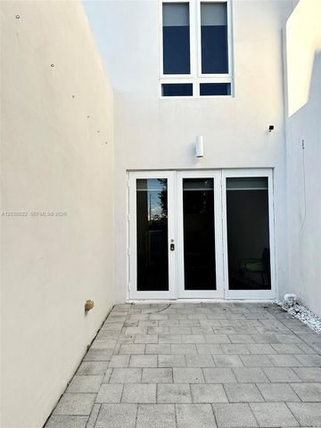 10560 NW 63rd Terrace, Doral, FL 33178