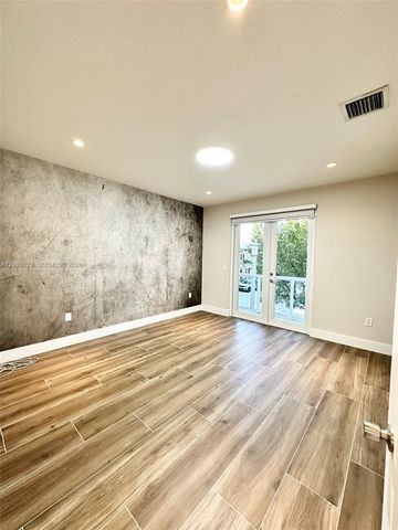 10560 NW 63rd Terrace, Doral, FL 33178