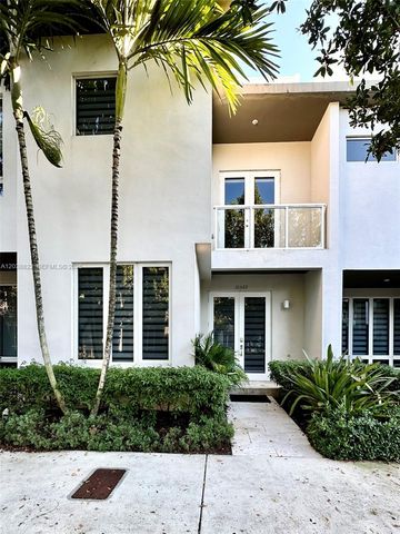 10560 NW 63rd Terrace, Doral, FL 33178