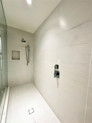 10560 NW 63rd Terrace, Doral, FL 33178