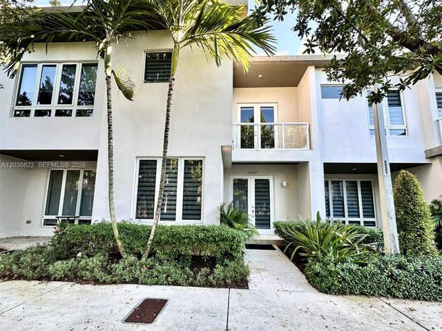 10560 NW 63rd Terrace, Doral, FL 33178