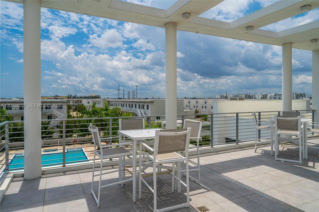 10560 NW 63rd Terrace, Doral, FL 33178