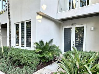 10560 NW 63rd Terrace, Doral, FL 33178