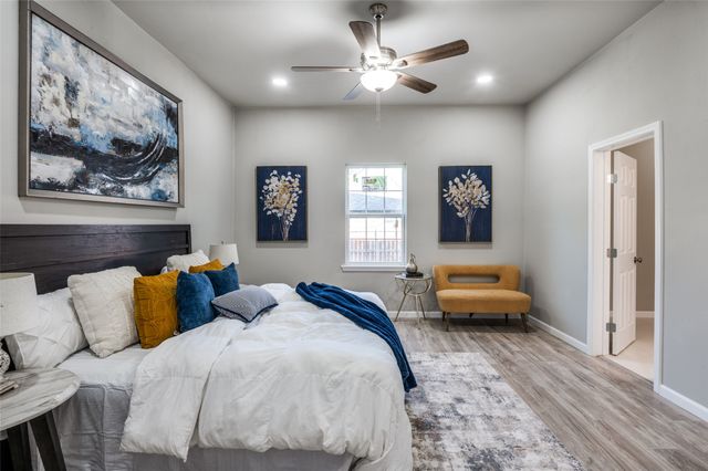 410 S Grand Avenue, Gainesville, TX 76240