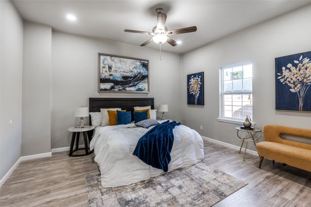 410 S Grand Avenue, Gainesville, TX 76240