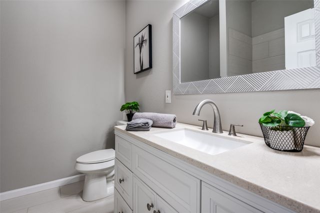 410 S Grand Avenue, Gainesville, TX 76240