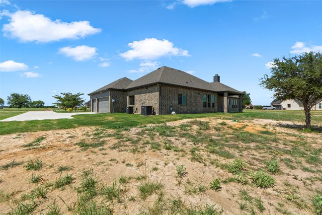 1121 CANYON LAKE Road, Wills Point, TX 75169