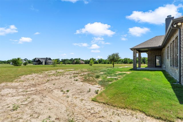 1121 CANYON LAKE Road, Wills Point, TX 75169