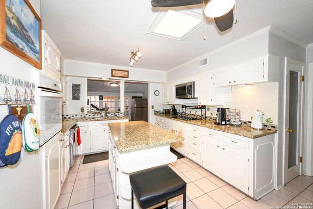 222 Highview, San Antonio, TX 78228