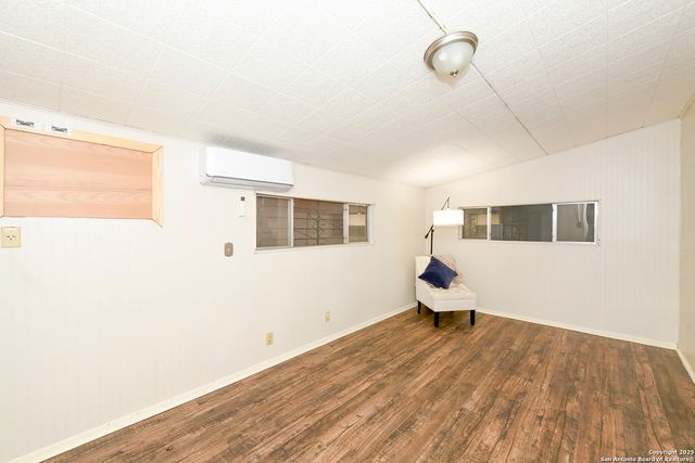 222 Highview, San Antonio, TX 78228