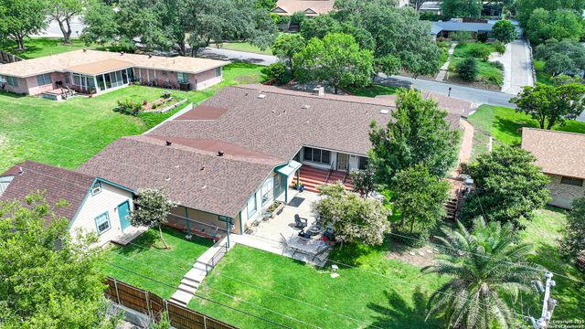 222 Highview, San Antonio, TX 78228